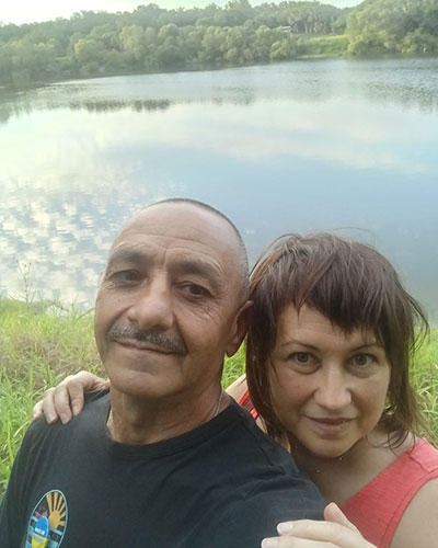 Anatolii Pashkivskyi and his wife traveled to Florida for his cancer treatment after their hometown was bombed multiple times. 