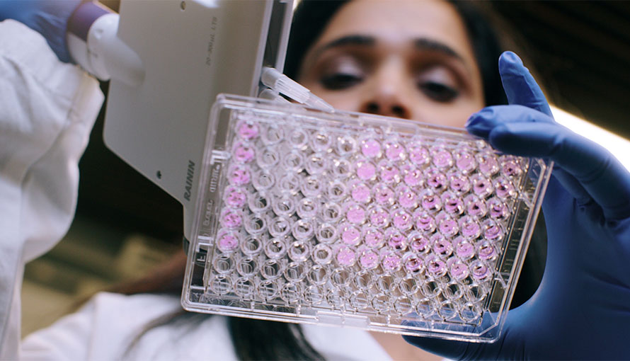 Breast cancer researcher in lab