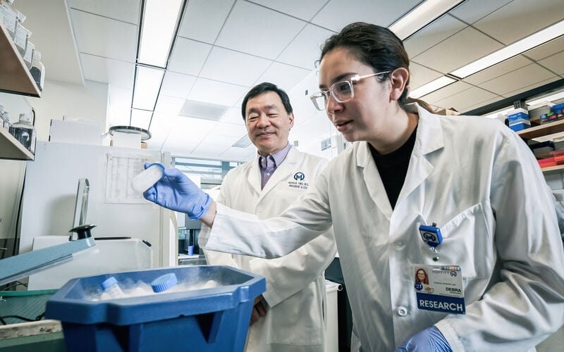 Dr. Patrick Hwu in the research lab